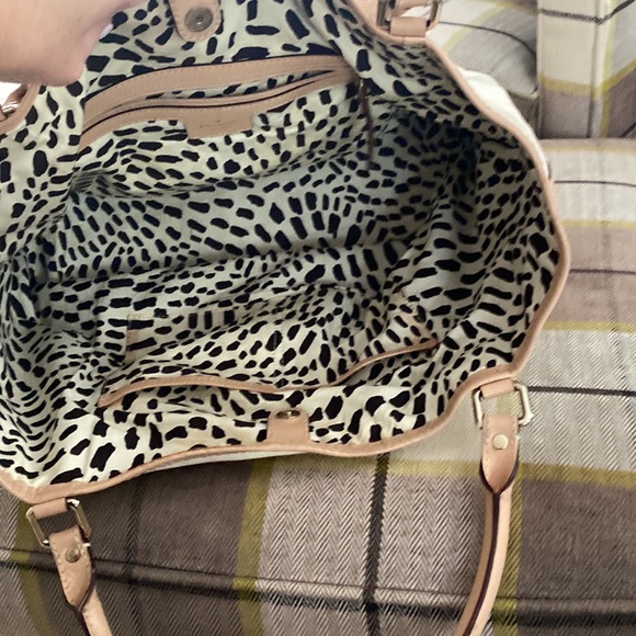 Cream. Cozy. Kate spade purse - Picture 2 of 2